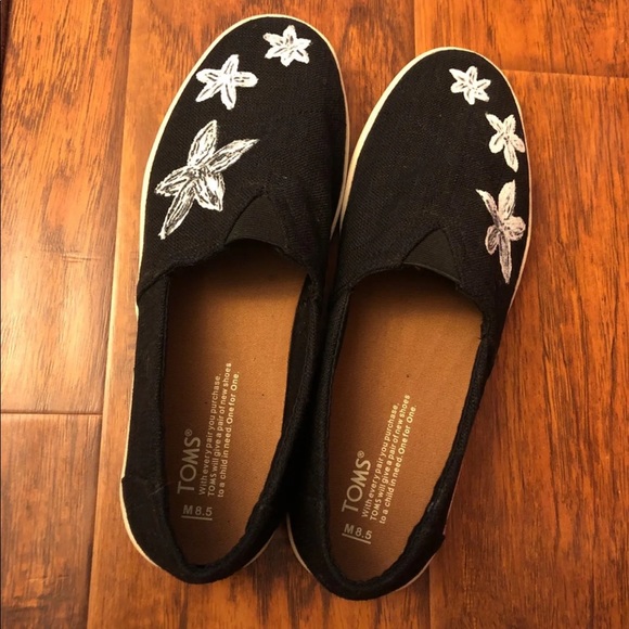 Men’s Toms shoes - Picture 1 of 5